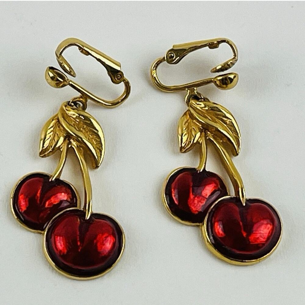 Vintage AVON EARRINGS Clip On RED FRUIT ENAMEL GOLD TONE CHERRY DANGLE Leaves Sl